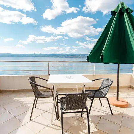 Filip Apartment Omis Exterior photo